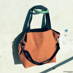 Duża torba shopperka Mili Duo - rudy brąz. Czerwone torby damskie na zakupy Pakamera, bez wzorów, z tkaniny, na ramię, duże, bez dodatków. Za 199,00 zł.