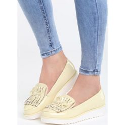 Żółte Mokasyny Herna. Żółte mokasyny damskie Born2be, ze skóry, na platformie. Za 29,99 zł.