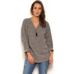Sweter "Angie" w kolorze szarym. Szare swetry damskie Manoukian, m, z aplikacjami, krótkie. W wyprzedaży za 109,95 zł.