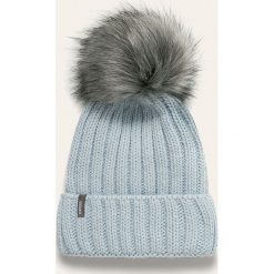 Answear - Czapka. Niebieskie czapki damskie ANSWEAR, na zimę, bez wzorów, z dzianiny. Za 49,90 zł.