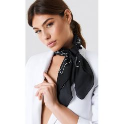 Apaszki damskie: Trendyol Apaszka z nadrukiem – Black