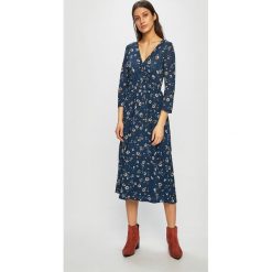 Only - Sukienka. Zielone sukienki damskie ONLY, na co dzień, s, bez wzorów, z elastanu, casualowe, bez kołnierzyka, bez rękawów, midi, rozkloszowane. Za 149,90 zł.