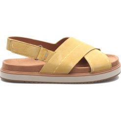 TOMS Sandały Żółty. Żółte sandały damskie Toms, w paski, ze skóry, bez obcasa, z paskami. Za 507,95 zł.