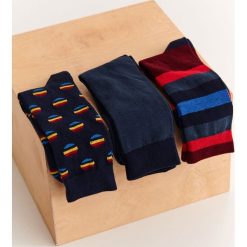 Skarpetki męskie. Skarpetki męskie Top Secret, bez wzorów, z jeansu. W wyprzedaży za 24,99 zł.