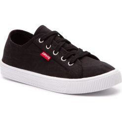 Tenisówki LEVI'S - 225849-733-59 Regular Black. Czarne półbuty damskie Levi's®, na co dzień, bez wzorów, z gumy, bez obcasa, na płaskiej podeszwie, bez zapięcia. W wyprzedaży za 129,00 zł.