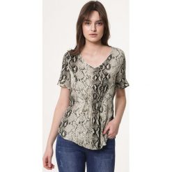 Zielona Bluzka Refined. Bluzki damskie Born2be. Za 19,99 zł.