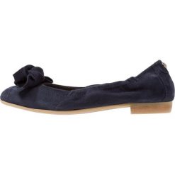 Donna Carolina Baleriny navy. Niebieskie baleriny damskie marki Donna Carolina, ze skóry, klasyczne. W wyprzedaży za 535,20 zł.