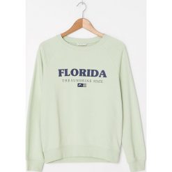 Bluza z napisem - Turkusowy. Niebieskie bluzy damskie House, s, z napisami, bez rękawów, bez kaptura. Za 59,99 zł.