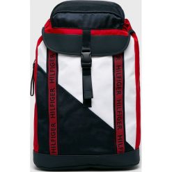 Tommy Hilfiger - Plecak. Niebieskie plecaki męskie TOMMY HILFIGER, z nadrukiem, z poliesteru. W wyprzedaży za 479,90 zł.
