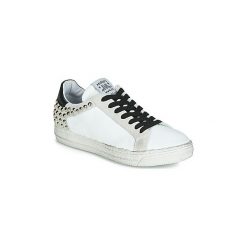Buty Meline GALLEY. Białe trampki i tenisówki damskie Meline, bez wzorów, bez zapięcia. Za 519,00 zł.