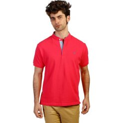 Koszulka polo w kolorze fuksji. Czerwone koszulki męskie The Time of Bocha, m, bez wzorów, polo, bez rękawów. W wyprzedaży za 89,95 zł.