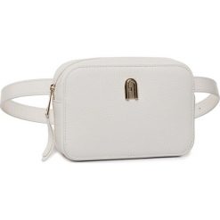 Saszetka nerka FURLA - Sleek 1056723 E EBB7 HSF Talco h. Białe nerki damskie Furla, bez wzorów, ze skóry, młodzieżowe, bez dodatków. Za 749,00 zł.