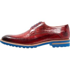 Melvin & Hamilton EDDY Oksfordki ruby. Czerwone półbuty męskie marki Melvin & Hamilton, bez wzorów, ze skóry, na sznurówki. Za 719,00 zł.
