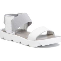 Sandały TAMARIS - 1-28170-24 White/Lt. Grey 112. Szare klapki damskie Tamaris, bez wzorów, ze skóry, bez obcasa. Za 229,00 zł.