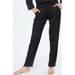 Etam - Spodnie piżamowe Tess-pantalon. Szare piżamy damskie Etam, l, z poliesteru. W wyprzedaży za 79,90 zł.