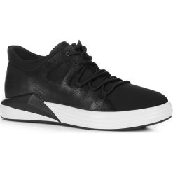 Buty męskie 88-M-938-1. Czarne buty sportowe męskie Wittchen, z materiału, na sznurówki. Za 335,00 zł.
