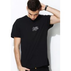 Czarna Koszulka Lackaday. Czarne t-shirty męskie Born2be, s, bez wzorów, bez kołnierzyka, bez rękawów. Za 49,99 zł.