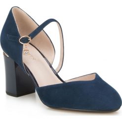 Buty damskie. Niebieskie czółenka damskie Wittchen, na imprezę, bez wzorów, ze skóry, bez obcasa, na obcasie. W wyprzedaży za 225,90 zł.