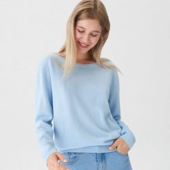 Gładki sweter z okrągłym dekoltem - Niebieski. Niebieskie swetry klasyczne damskie marki House, s, z okrągłym kołnierzem. Za 59,99 zł.