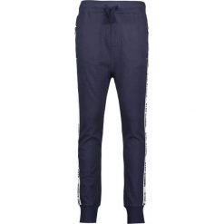 Blue Seven - Spodnie dziecięce 140-176 cm. Niebieskie dresy chłopięce z bawełny. W wyprzedaży za 49,90 zł.