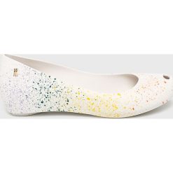 Melissa - Baleriny. Białe baleriny damskie marki Melissa, z gumy. Za 269,90 zł.