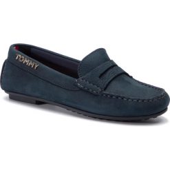 Mokasyny TOMMY HILFIGER - Colorful Tommy Moccasin FW0FW04398 Midnight 403. Niebieskie mokasyny damskie TOMMY HILFIGER, ze skóry, na obcasie. W wyprzedaży za 399,00 zł.