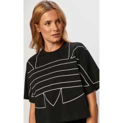 Adidas Originals - T-shirt. Czarne topy damskie adidas Originals, z nadrukiem, z bawełny, z krótkim rękawem. Za 129,90 zł.
