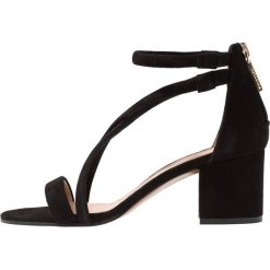 Whistles MARQUELLE Sandały black. Czarne sandały damskie marki Whistles, ze skóry. W wyprzedaży za 735,20 zł.
