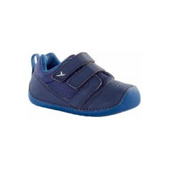 Buty 500 I LEARN do gimnastyki. Niebieskie buciki niemowlęce DOMYOS, z poliesteru, bez zapięcia. Za 69,99 zł.