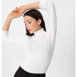 Sweter z golfem basic - Biały. Białe swetry damskie House, s, bez wzorów, bez rękawów. Za 59,99 zł.