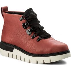 Botki CATERPILLAR - Imprint P309958 Red. Czerwone buty zimowe damskie marki Caterpillar, na jesień, z materiału. W wyprzedaży za 319,00 zł.
