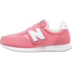 New Balance KV220 Tenisówki i Trampki coral. Szare trampki chłopięce marki New Balance, na lato, z materiału. Za 229,00 zł.