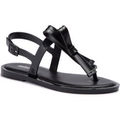 Sandały MELISSA - Slim Sandal Ad 32399 Black 01003. Czarne klapki damskie Melissa, bez wzorów, z tworzywa sztucznego, bez obcasa, na obcasie. W wyprzedaży za 189,00 zł.