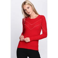Czerwony Sweter Wait For You. Czerwone swetry klasyczne damskie Born2be, l, z dzianiny, z okrągłym kołnierzem. Za 59,99 zł.