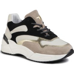 Sneakersy TOGOSHI - TG-03-04-000202 644. Brązowe półbuty damskie Togoshi, bez wzorów, ze skóry, bez obcasa, na płaskiej podeszwie, bez zapięcia. Za 419,00 zł.