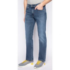 Jeansy Regular Fit Trussardi Jeans Emboss 52J00018. Niebieskie jeansy męskie Trussardi Jeans, m, bez wzorów, z bawełny. W wyprzedaży za 349,00 zł.
