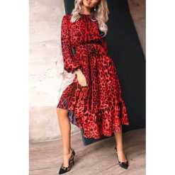 Sukienka MEDINA RED. Czerwone sukienki damskie IVET, na co dzień, xl, bez wzorów, bez kołnierzyka, z długim rękawem, długie, maxi. W wyprzedaży za 69,00 zł.