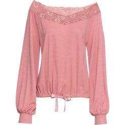 Shirt z koronką bonprix dymny różowy. Różowe koszulki damskie bonprix, w koronkowe wzory, z koronki, z okrągłym kołnierzem. Za 79,99 zł.