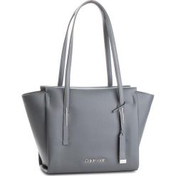 Torebka CALVIN KLEIN - Frame Med Shopper K60K604596 008. Szare torby damskie na zakupy marki Calvin Klein, ze skóry ekologicznej. Za 599,00 zł.