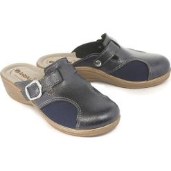 INBLU LY-50 granatowy, kapcie damskie. Niebieskie kapcie damskie Inblu. Za 69,90 zł.