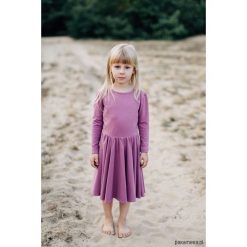 Sukienka liliowa Angelina. Czarne sukienki dziewczęce marki Pakamera, z dresówki. Za 125,00 zł.