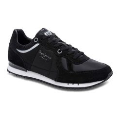 Sneakersy w kolorze czarnym. Czarne trampki męskie Diadora, Pepe Jeans, na sznurówki. W wyprzedaży za 159,95 zł.