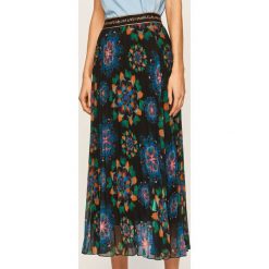 Desigual - Spódnica. Czarne spódniczki damskie Desigual, na co dzień, bez wzorów, z poliesteru, casualowe, z podwyższonym stanem, midi, rozkloszowane. Za 449,90 zł.