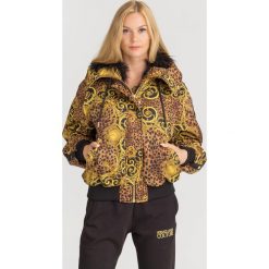 KURTKA Versace Jeans Couture. Żółte kurtki damskie z jeansu. Za 1907,95 zł.