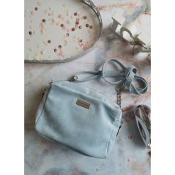 Torebka Freesia blue. Niebieskie torebki klasyczne damskie Fanaberia.com, w paski, na ramię, małe, bez dodatków. Za 99,00 zł.