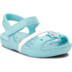 Sandały CROCS - Lina Frozen Sandal K 205016 Ice Blue. Niebieskie sandały dziewczęce Crocs, z tworzywa sztucznego, bez zapięcia. W wyprzedaży za 139,00 zł.