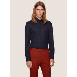 Koszula Boss Jason 50439224. Niebieskie koszule męskie Boss, m, bez wzorów, biznesowe, bez kołnierzyka, bez rękawów. Za 549,00 zł.