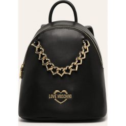 Love Moschino - Plecak. Czarne plecaki damskie Love Moschino, z aplikacjami, ze skóry ekologicznej, eleganckie. W wyprzedaży za 539,90 zł.
