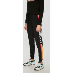 Tally Weijl - Legginsy. Czarne spodnie damskie TALLY WEIJL, z bawełny. W wyprzedaży za 69,90 zł.