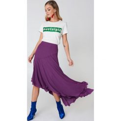 NA-KD Boho Asymetryczna spódnica Block - Purple. Fioletowe spódniczki damskie NA-KD Boho, bez wzorów, z poliesteru, boho, midi, asymetryczne. W wyprzedaży za 24,38 zł.